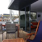 船屋 Hausboot Lina, *