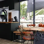 船屋 Hausboot Lina,