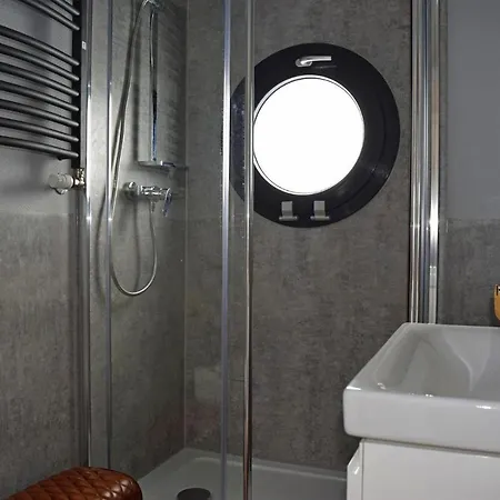 Botel Hausboot Lina, Flensburg