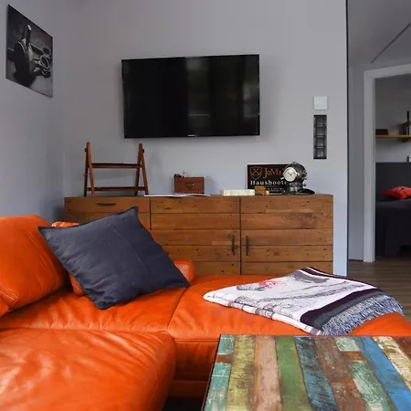 Hausboot Lina, * Flensburg