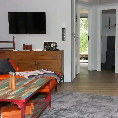 Hausboot Lina, Bateau-hôtel Flensbourg