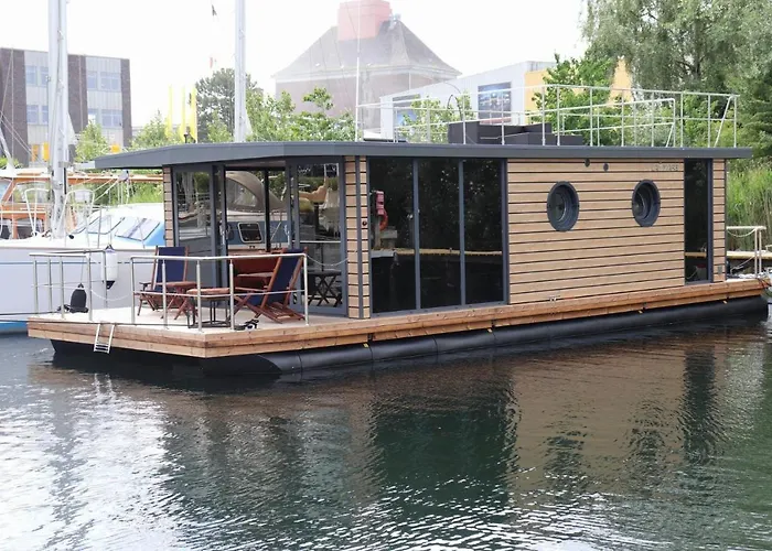 Hausboot Lina, Båthotell *